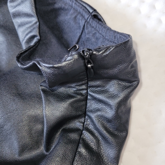 Black Vegan leather skirt Medium Dolls Kill - Picture 10 of 10